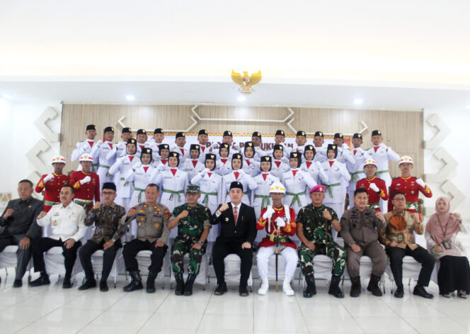 
					Danyonif 9 Marinir Menghadiri Pengukuhan Paskibraka Kabupaten Pesawaran