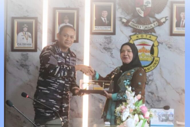 
					Wali Kota Bandar Lampung, Hj. Eva Dwiana Terima Audiensi Danlanal Pangkalan TNI AL Lampung, Perkuat Sinergi Keamanan dan Kesejahteraan Masyarakat