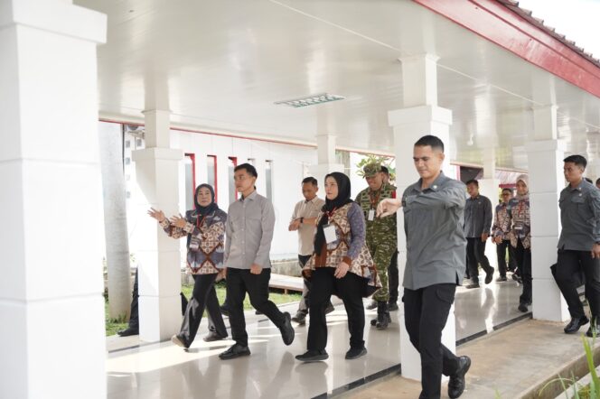 
					Kunjungi RSUD dr. A. Dadi Tjokrodipo, Wapres Gibran Dukung Pengembangan Fasilitas Kesehatan