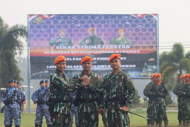 
					Sertijab Danyon Parako 464 Pasgat, Komandan Brigade Parako 1 Tekankan Profesionalisme dan Soliditas Prajurit