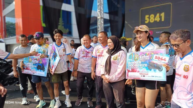 
					COLOR RUN 2026 Meriahkan HUT ke-344 Kota Bandar Lampung, Tiga Peserta Beruntung Bawa Pulang Motor