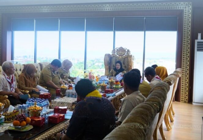 
					Wali Kota Bandar Lampung Hj. Eva Dwiana Menerima Audiensi Kwartir Cabang Gerakan Pramuka Kota Bandar Lampung