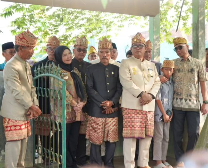 
					Peninjauan Desa Wisata Budaya Kuripan dan Negeri Olok Gading