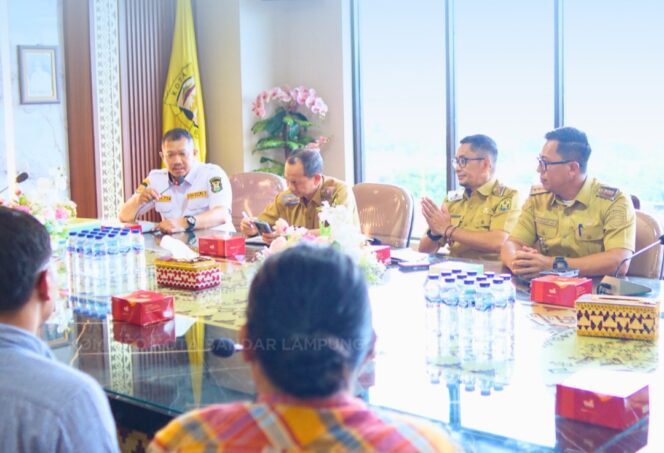 
					Pemerintah Kota Bandar Lampung Terima Audiensi Komunitas Scooter Independen Lampung Bahas Izin Kegiatan di Batu Putu