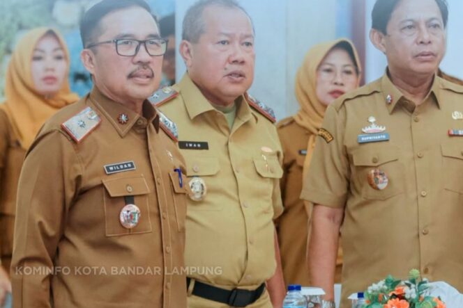 
					Rapat High Level Meeting (HLM) Tim Percepatan & Perluasan Digitalisasi Daerah