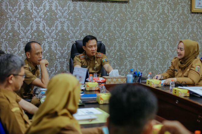 
					Sekdaprov Marindo Kurniawan Pimpin Rapat Pengembangan Layanan RS Bandar Negara Husada