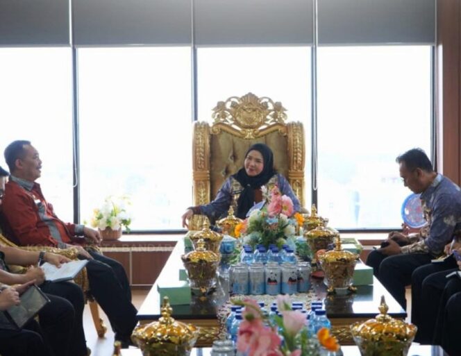 
					Wali Kota Bandar Lampung, Hj. Eva Dwiana Terima Kunjungan Kepala BSKDN Kemendagri RI
