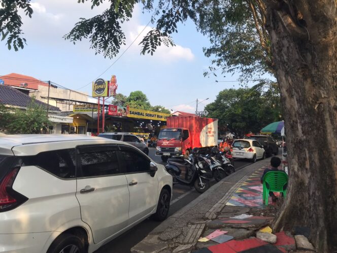 
					Maraknya Kafe dan Resto di Bandarlampung Dinilai Picu Kemacetan Akibat Minim Lahan Parkir