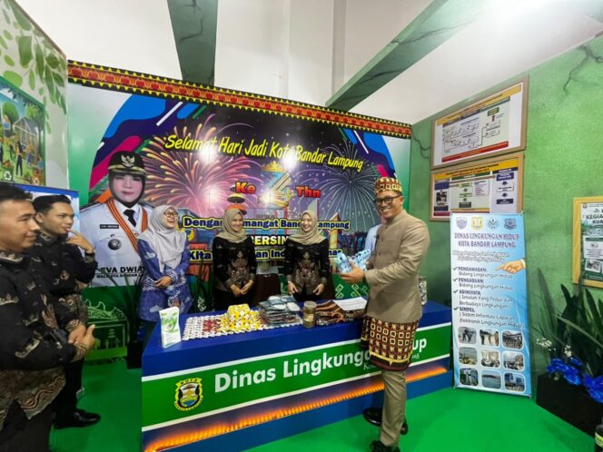 
					DLH Bandar Lampung Tampilkan Kerajinan Daur Ulang dan Pupuk Kompos di Bandar Lampung Expo 2026