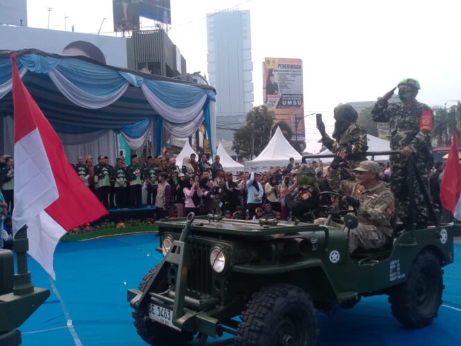 
					Jeep Willys Eks Perang Dunia II Ramaikan Festival Kendaraan Hias HUT ke-344 Kota BandarLampung