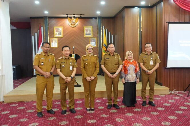 
					Lepas Purnabakti dr. Edwin Rusli, Wagub Jihan Dorong Jajaran Dinkes Teladani Integritas dan Profesionalisme