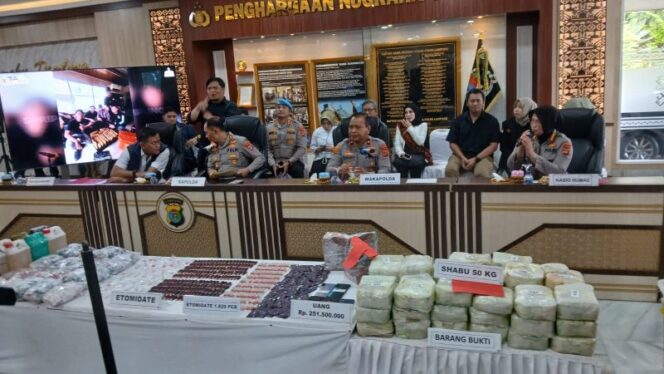 
					Polda Lampung Bongkar Jaringan Narkoba Internasional, 89 Kg Sabu Disita